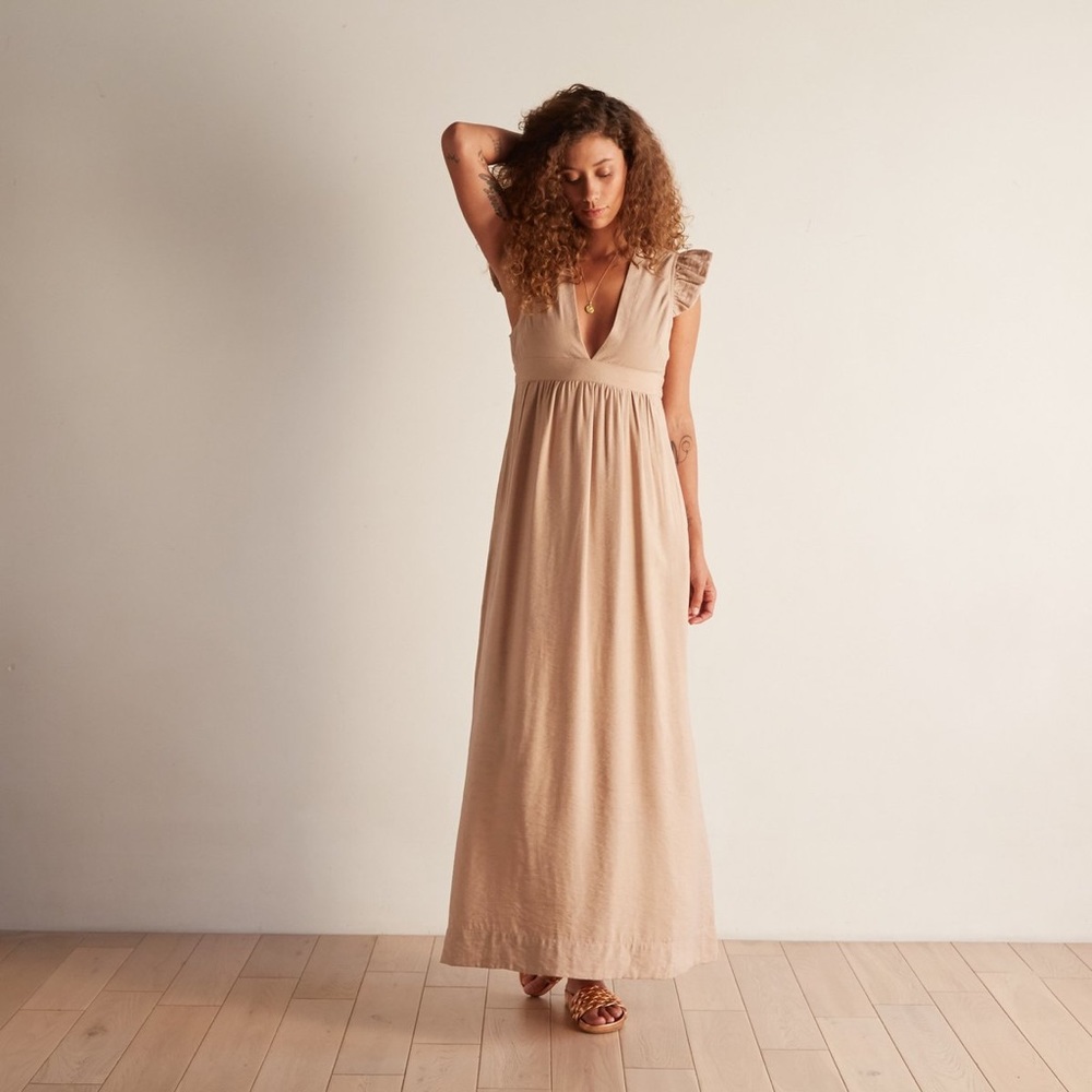 THE ODELLS Flutter Sleeve Maxi Dress